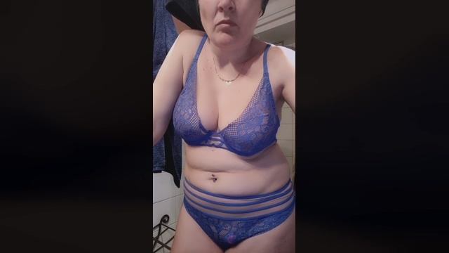LADY_CHARLYNE  08-04-2022